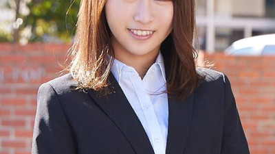 SDMM-11207 Nanami, an elite office lady working at a top company. The Magic Mirror Edition interviews her while groping her bare breasts under the pretense of a lingerie manufacturer monitor survey. She makes a series of super erotic remarks t