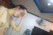 건달남친에게 강요 당하는 불쌍한여친 (얼공)