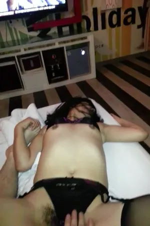얼공 능욕당하는 어린이집 미시아줌마