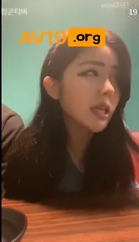 비비_20살 일반인 남자 꼬셔서 만지게 하기 방송.