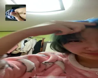 돌림빵 당하면서 셀프 클리 자극하는 로즈