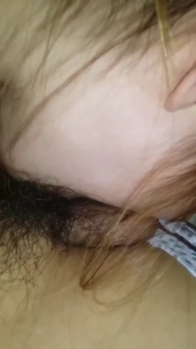 흉하게 생긴꽈추먹는 황금가면녀